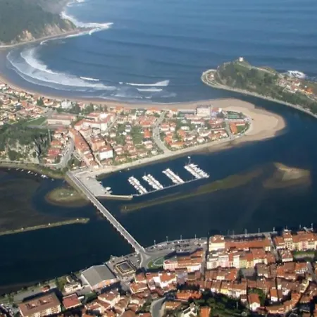 Del Busto - Ribadesella