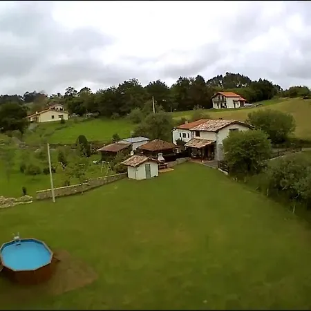 Del Busto - *
