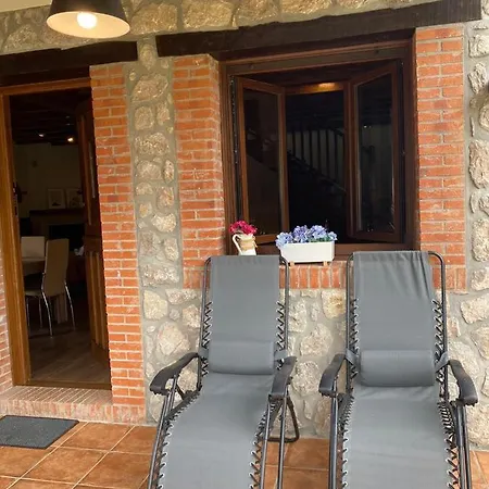 Del Busto - *